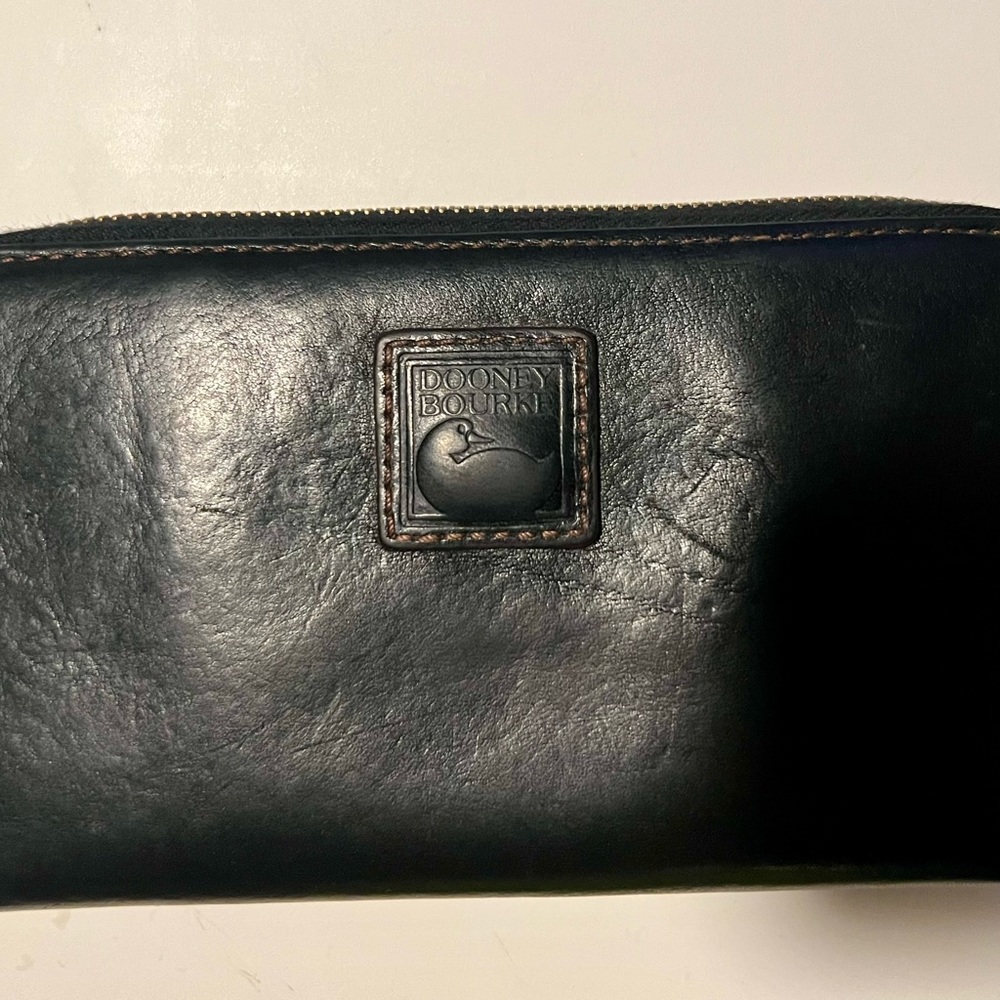 Dooney and Bourke wallet